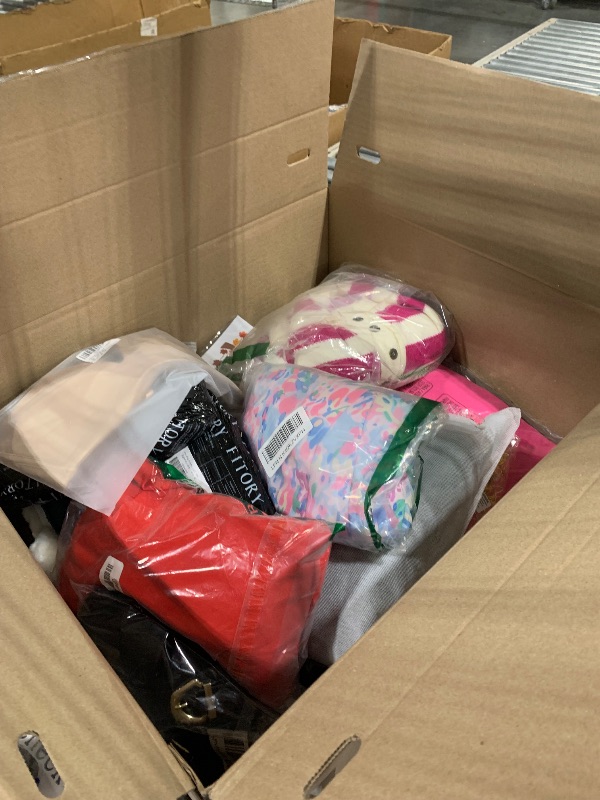 Photo 1 of   ***AS IF/ FINAL SALE/ NO RETURNS***

BUNDLE BOX OF MIXED ITEMS