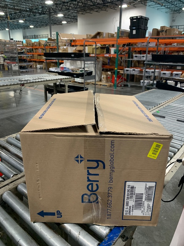 Photo 1 of ***AS IF/ FINAL SALE/ NO RETURNS***
BUNDLE BOX OF MIXED ITEMS