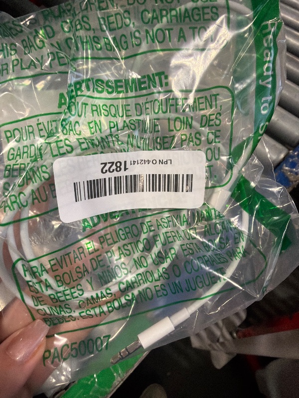 Photo 1 of (Apple MFi Certified) iPhone AUX Cord,Lightning to 1/8 Inch Audio Cable,3.3ft, Headphone Jack Adapter Male Aux Stereo Audio Cable Compatible for iPhone 14/13/12/11/XR/X/8/7 (White)