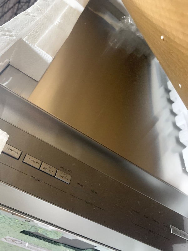 Photo 1 of *UNTESTED*
Midea MDF18A1AST Built-in Dishwasher with 8 Place Settings, 6 Washing Programs, Stainless Steel Tub, Heated Dry, Energy Star