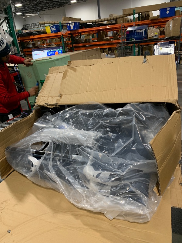 Photo 1 of "***SIMILAR PRODUCT***Drive Medical SSP118FA-SF Silver Sport 1 Folding Transport Wheelchair with Full Arms and Removable Swing-Away Footrest, Black 