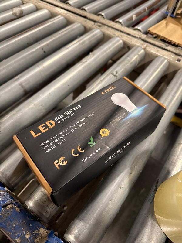 Photo 1 of ***ONLY 3******* hansang A19 LED Bulb Gu24 Light Bulb Base,9W (100W Equivalent),900 Lumens,5000K Daylight,220 Degree Beam Angle,Gu24 Twist Base,for CFL Upgrade,Non-Dimmable