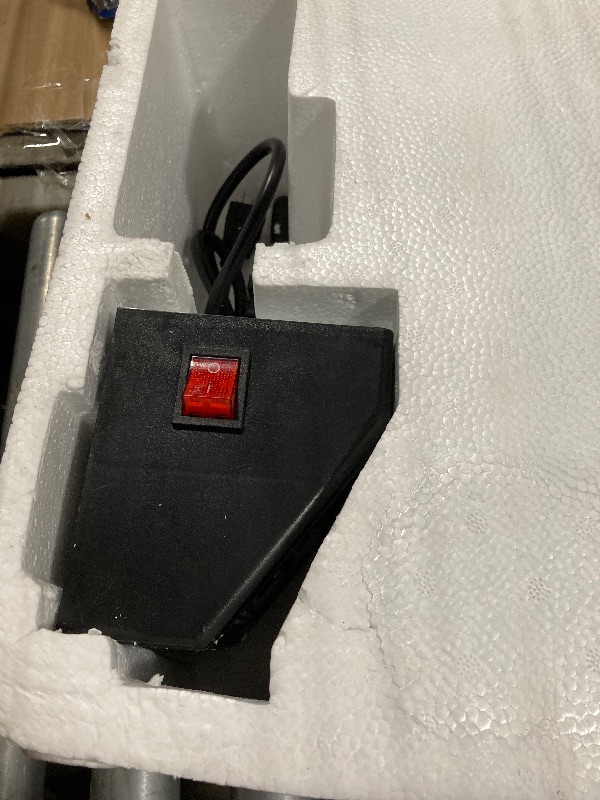 Photo 1 of ***SIMILAR***VEVOR Heat Press, 12x10in Heat Press Machine, Clamshell Sublimation Transfer Printer Fast Heat-up, Digital Precise Temperature Control, Vinyl Heat Press for T-Shirts Bags Garments Mats Puzzles, 650W