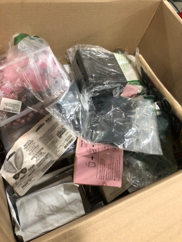 Photo 1 of ***AS IF/ FINAL SALE/ NO RETURNS***

BUNDLE BOX OF MIXED ITEMS 