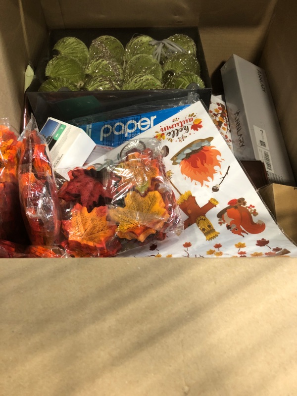 Photo 1 of ***AS IF/ FINAL SALE/ NO RETURNS***

BUNDLE BOX OF MIXED ITEMS 