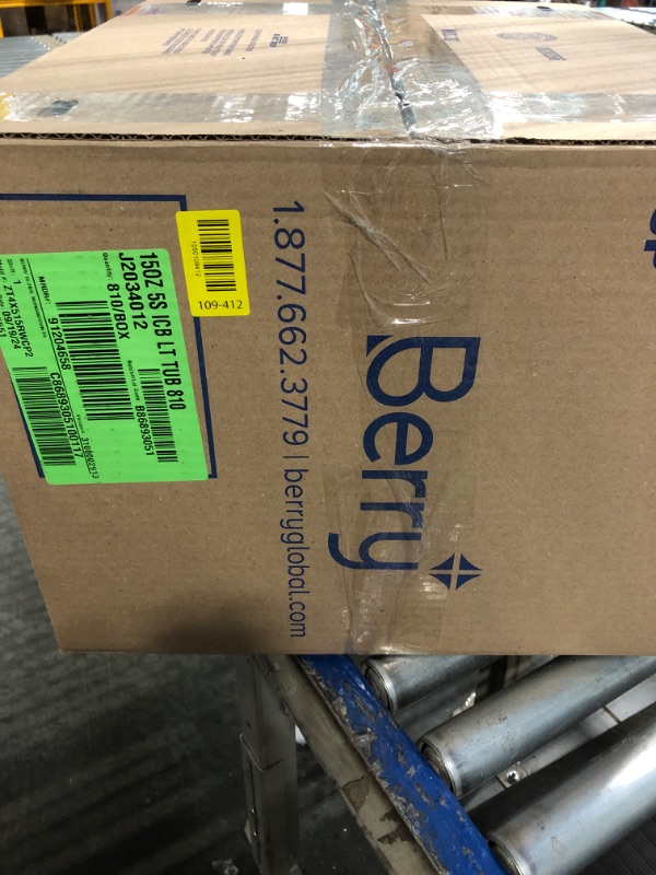 Photo 1 of ***AS IF/ FINAL SALE/ NO RETURNS***

BUNDLE BOX OF MIXED ITEMS 