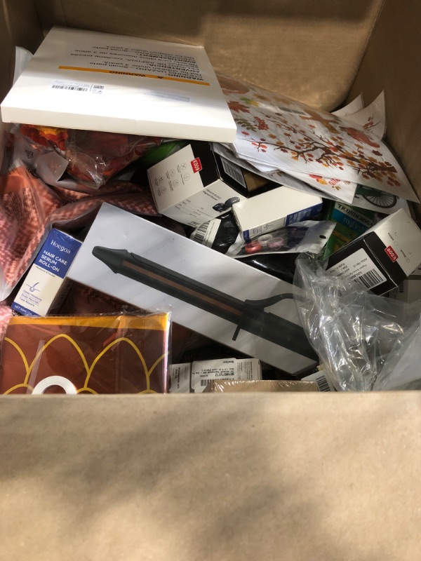 Photo 1 of ***AS IF/ FINAL SALE/ NO RETURNS***

BUNDLE BOX OF MIXED ITEMS