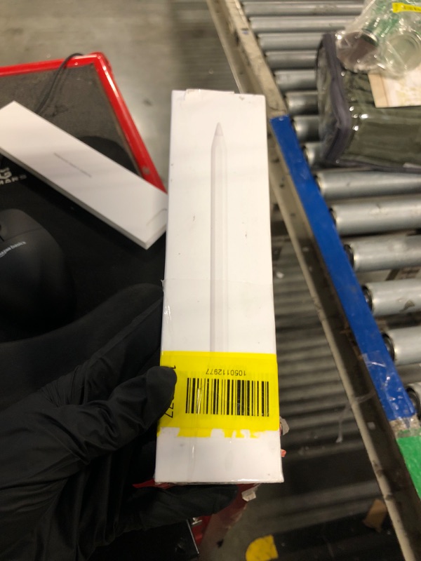 Photo 1 of ** NAME PRISCILA ENGRAVED ON IT **
Apple Pencil (2ND Generation) (MU8F2AM/A)