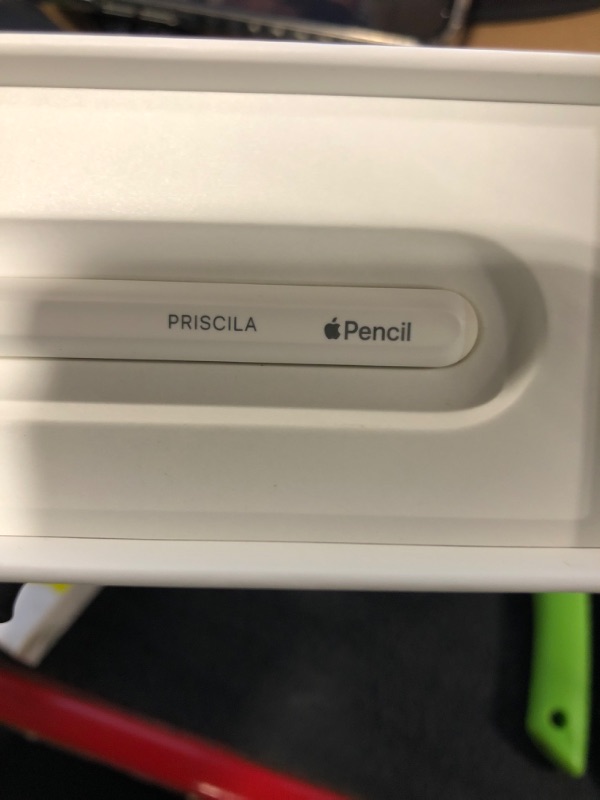 Photo 1 of ** NAME PRISCILA ENGRAVED ON IT **
Apple Pencil (2ND Generation) (MU8F2AM/A)