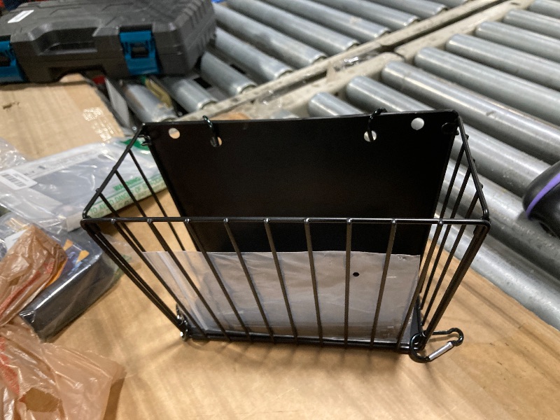 Photo 1 of  Metalic bascket