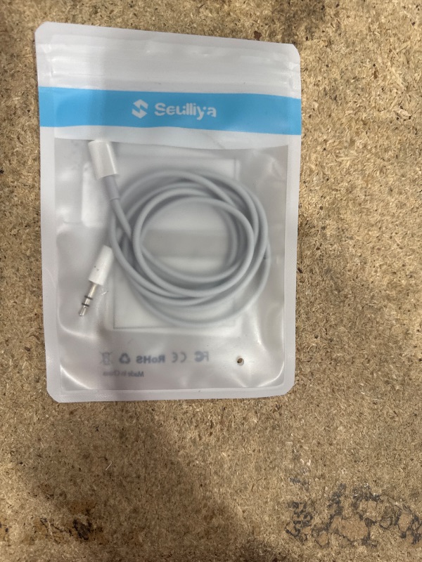 Photo 1 of (Apple MFi Certified) iPhone AUX Cord,Lightning to 1/8 Inch Audio Cable,3.3ft, Headphone Jack Adapter Male Aux Stereo Audio Cable Compatible for iPhone 14/13/12/11/XR/X/8/7 (White)