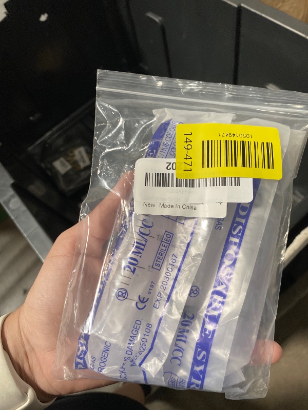 Photo 1 of 20ml Syringe for Liquid, Oral, Scientific Labs, Measurement, Dispensing, with Cap- 3 Pack 20ml Syringes