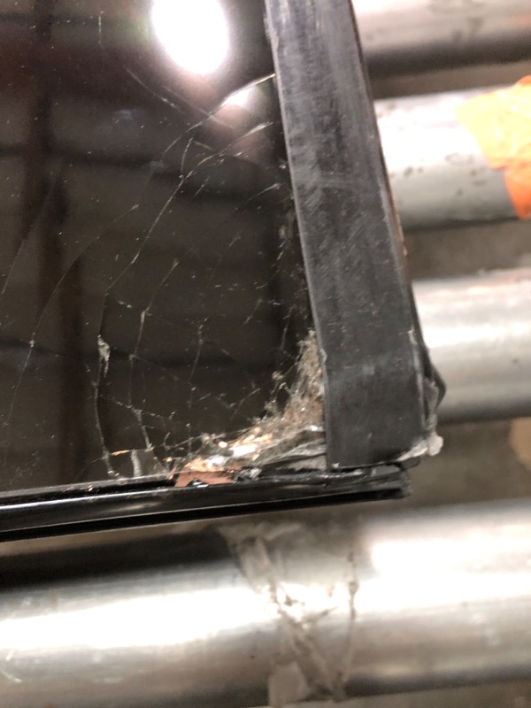 Photo 1 of ***********HEAVY DAMAGE, NON-FUNCTIONAL, FINAL SALE**************
sony 40 in.