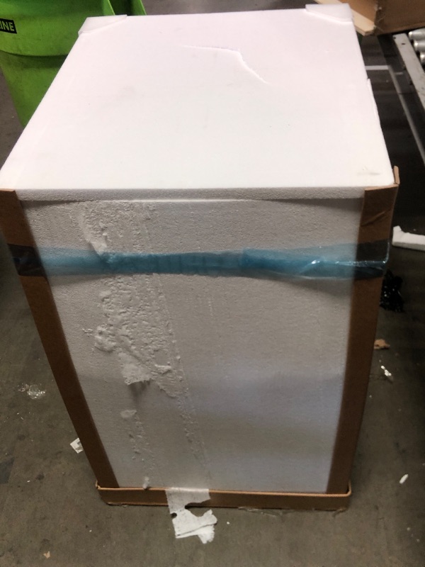 Photo 1 of ***see notes***VEVOR Commercial Ice Maker, 450LBS/24H Ice Making Machine with 330.7LBS Large Storage Bin, 1000W Auto Self-Cleaning Ice Maker Machine with 3.5-inch LED Panel for Bar Cafe Restaurant Business