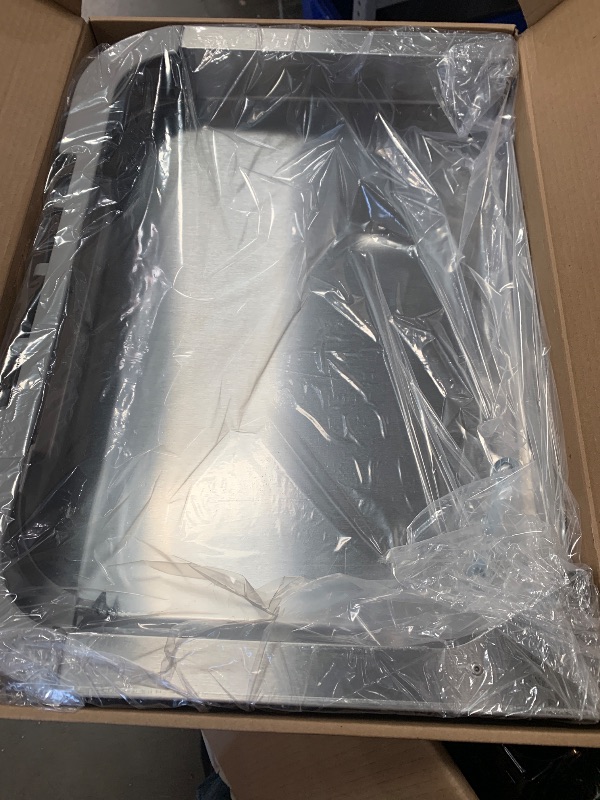 Photo 1 of *****************MISSING PARTS*****************
Weber Genesis E-435 Liquid Propane Gas Grill, Black