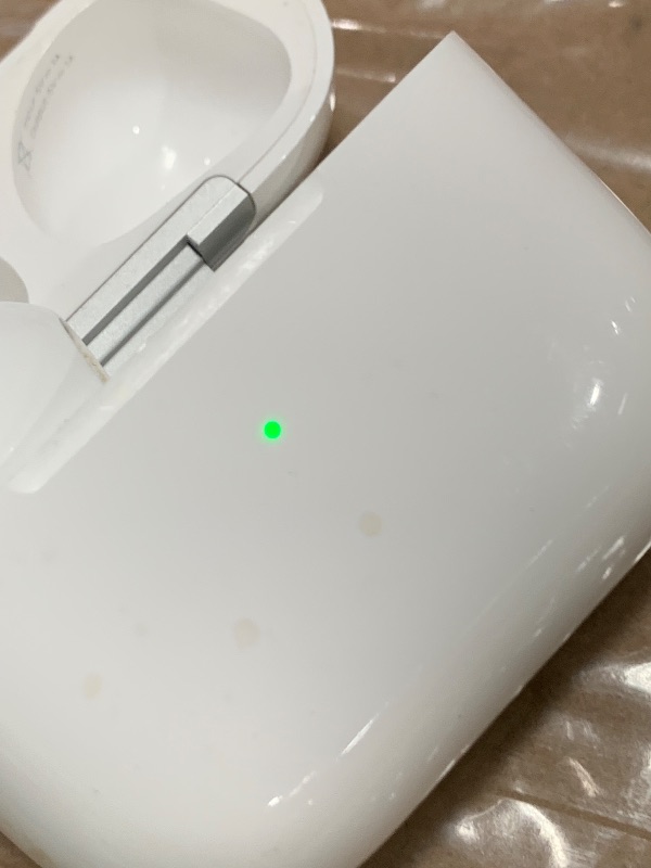 Photo 1 of ******************incomplete******************Apple AirPods Pro 3 Wireless Earbuds, Active Noise Cancellation, Live Translation, Heart Rate Sensing, Hearing Aid Feature, Bluetooth Headphones, Spatial Audio, High-Fidelity Sound, USB-C Charging