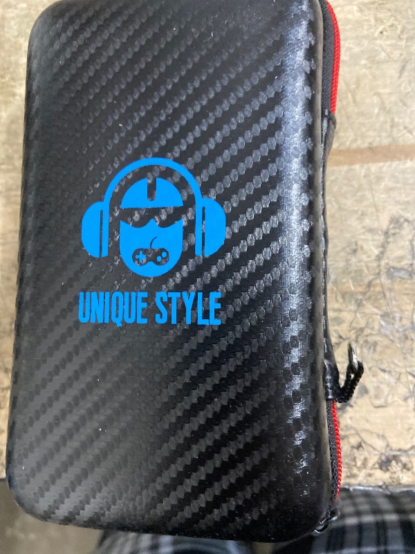 Photo 1 of (SOLD AS PARTS) R36MAX Retro Handheld Game Console, 4.0 Inch IPS HD Screen Retro Gaming Console, Linux System, 30?Emulator Games Retro Game Console, 4000mAh Battery, Built-in 64G TF Card, Black