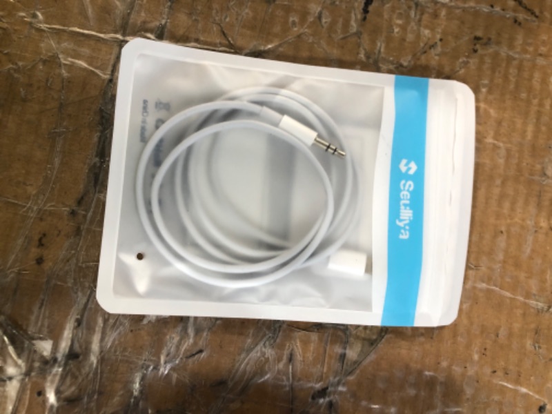 Photo 1 of (Apple MFi Certified) iPhone AUX Cord,Lightning to 1/8 Inch Audio Cable,3.3ft, Headphone Jack Adapter Male Aux Stereo Audio Cable Compatible for iPhone 14/13/12/11/XR/X/8/7 (White)