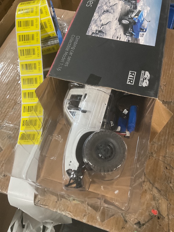 Photo 1 of (sold for parts) LEOSO WPL C24 1/16 RC Rock Crawler Truck 4x4 with 3 Upgraded 1200mah Battery 2.4GHz 4WD Remote Control Off-Road Pick-up Truck RTR for Men (White)