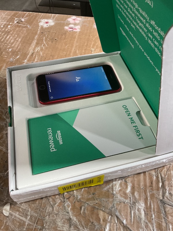 Photo 1 of ***(USED)***Apple iPhone SE 3rd Gen, 64GB, RED - Unlocked (Renewed Premium)