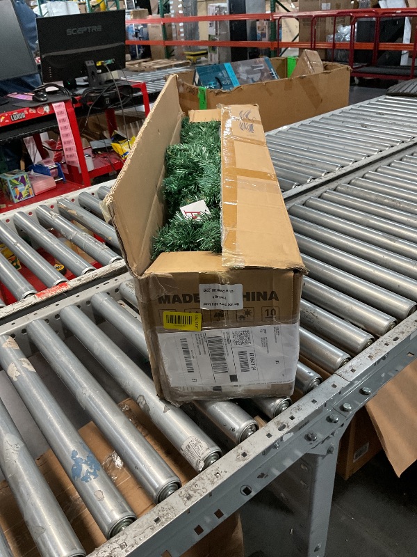 Photo 1 of 
Click to see full view
 

 

 

 

 

 
4+
 
COMHOMA Christmas Tree 6ft, Artificial Christmas Trees with 1000 Dense Branches and Foldable Stand, Holiday Green Xmas Tree for Home, Office, Party Decoration, Easy Assembly