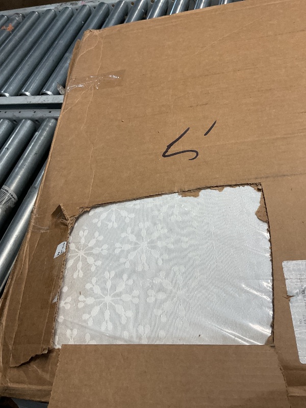 Photo 1 of * stock photo for reference *
Utopia Bedding Quilted Fitted Mattress Pad, Twin Size, Elastic Fitted Mattress Topper Protector and Cover with Deep Pocket Stretches up to 16 Inches, Machine Washable (White)