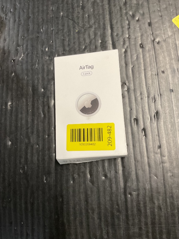 Photo 1 of * missing one AirTag *
Apple AirTag 4 Pack