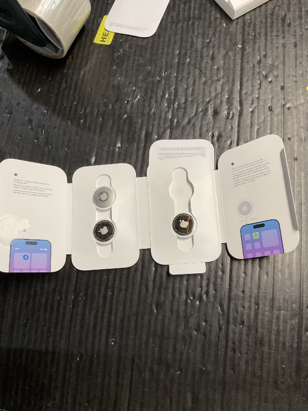 Photo 1 of * missing one AirTag *
Apple AirTag 4 Pack