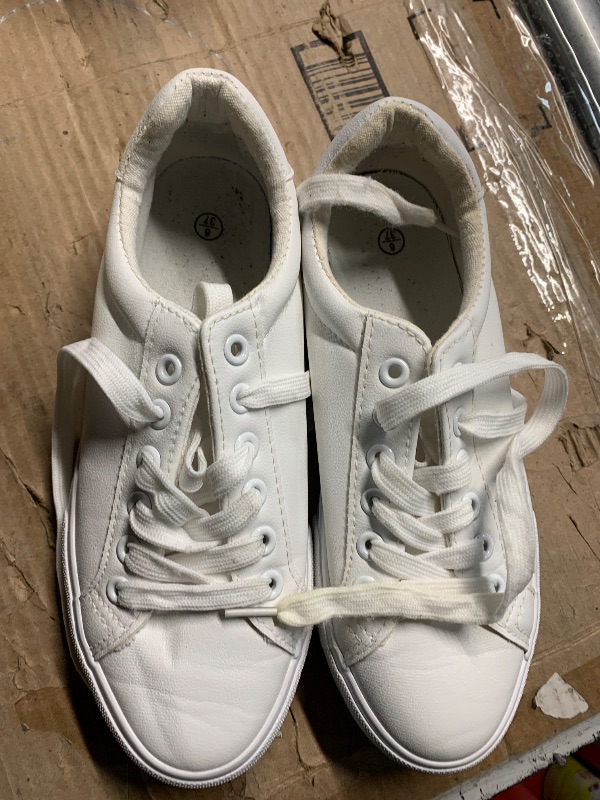 Photo 1 of ***(HEAVILY USED/ MINOR DAMAGE)***SERNIAL Women's White Tennis Shoes PU Leather Sneakers Casual Walking Shoes for Women(White,US6)