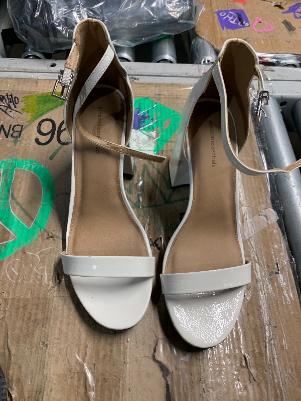 Photo 1 of ***(HEAVILY USED/ MINOR DAMAGE)***Amazon Essentials Women's High Heel Nola, White Patent, 10.5