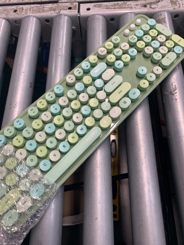 Photo 1 of (used) Wireless Keyboard and Mouse Combo, Ergonomic Full Size Typewriter Retro Round Keycaps Keyboard