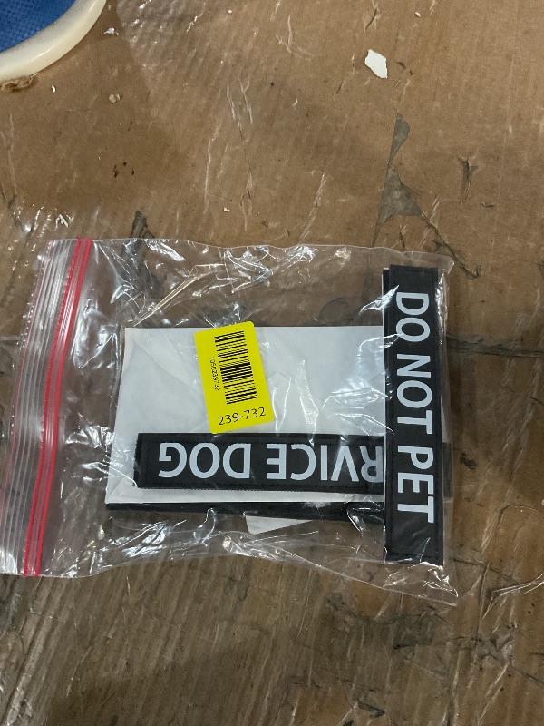Photo 1 of * a piece of Velcro has fallen off *
6-Pack Service Dog Patches, Removable Do Not Pet Patch for Harness Vest or Collar, in Training Patches with Hook and Loop Tape