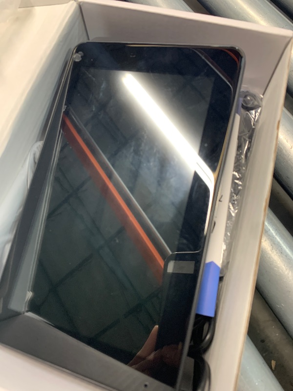 Photo 1 of (see all images) Portable Wireless with Apple CarPlay and Android Auto Screen for Car, 7" HD Touch Screen Car Stereo with Mirror Link