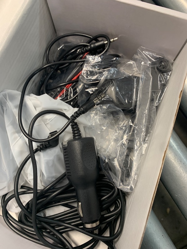 Photo 1 of (see all images) Portable Wireless with Apple CarPlay and Android Auto Screen for Car, 7" HD Touch Screen Car Stereo with Mirror Link