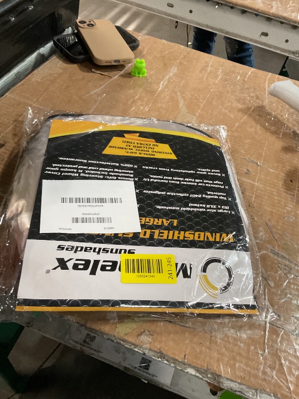 Photo 1 of (BAGGED) (USED/FAIR) Magnelex Car Windshield Sunshade | Innovative No-Light-Pass Technology for Maximum Protection | Foldable Sun Shade Keeps Your Vehicle Cool | Fit for Cars, Trucks, and SUVs