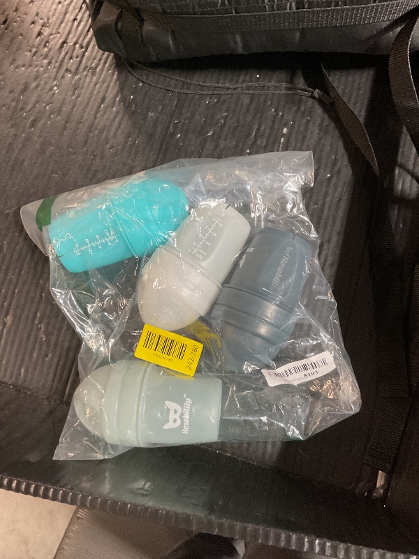 Photo 1 of (missing one) Herobility Double Anti-Colic Baby Bottles – 5 fl oz/140ml – 4-Pack – Multicolor - White, Gray, Iron Blue, Blue