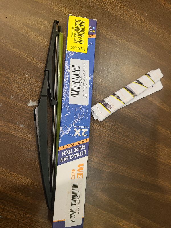 Photo 1 of 11 inch Rear Windshield Wiper Blade Replacement for Jeep Grand Cherokee 2022-2014 KIA Rio 2022-2012 Sorento 2015-2010 Soul 22-10 Chevy HHR 11-06 Hyundai Accent 22-12 Kona 22-18 Back Window 11A H281