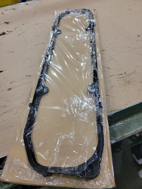 Photo 1 of 1 Pair 3/16" Black Rubber Valve Cover Gaskets Steel Core Insert Compatible with Big Block Mopar BBM 361 383 400 426 440 engines