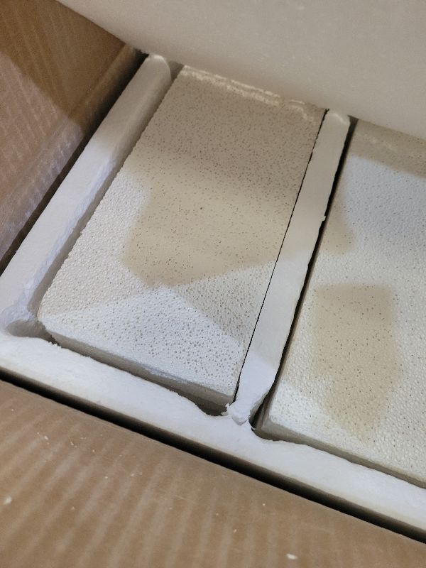 Photo 1 of 18 Pieces Insulating Fire Brick for Ovens, Kilns, Blacksmith, Fireplaces, Forges 9" x 4.5" x 0.78" 2320F Rated Insulating Fire Bricks