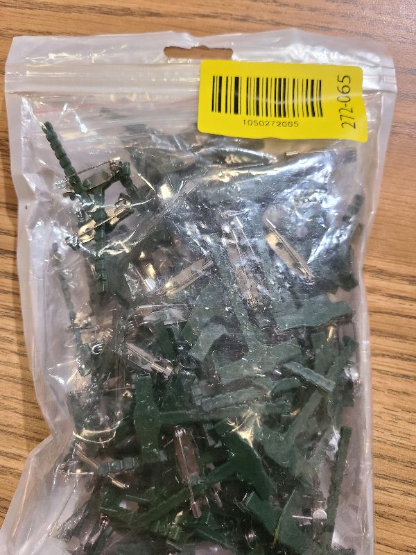 Photo 1 of 100 Pcs Plastic Boutonniere Safety Pins for Men Corsage Pin Kit, T-Shaped Corsage Pin, Wedding Buttonhole Flowers Pins for Wedding DIY Flower Brooch Boutonniere Supplies, Green