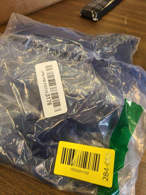 Photo 1 of 100 Pieces Navy Blue Goose Feathers for Craft, Bulk Colored Feather 3-5Inch Goose Feathers for DIY Craft Projects Festivals Weddings Birthday Party Decor