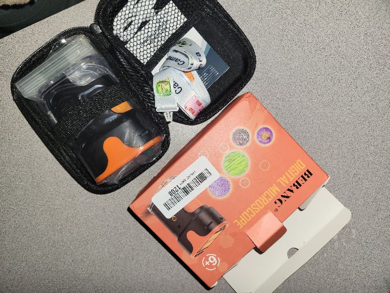 Photo 1 of 1000X Handheld Microscope for Kids 4K 2.0" Screen Rechargeable Mini Pocket Digital Microscopes w/Slides Kit Portable Edu Gift Age 4-6 8-12 Children Students