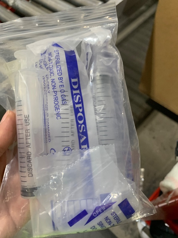 Photo 1 of 20ml Syringe for Liquid, Oral, Scientific Labs, Measurement, Dispensing, with Cap- 3 Pack 20ml Syringes