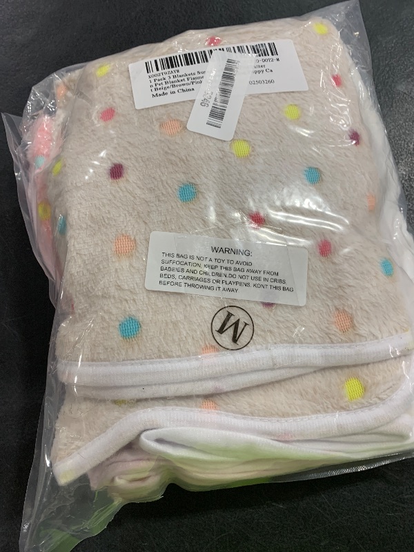 Photo 1 of 1 Pack 3 Blankets Super Soft Cute Dot Pattern Pet Blanket Flannel Throw for Dog Puppy Cat Beige/Brown/Pink Medium