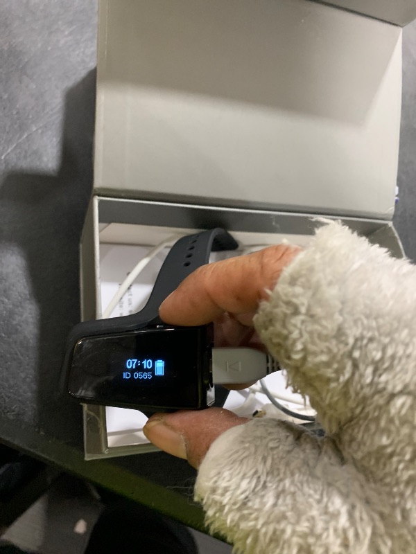 Photo 1 of Wellue O2 Pulse Oximeter with Smart Reminder | Blood Oxygen Saturation Monitor for SpO2 and Heart Rate Tracking Continuously, Bluetooth Finger Ring with Free APP &PC Report, Style 1