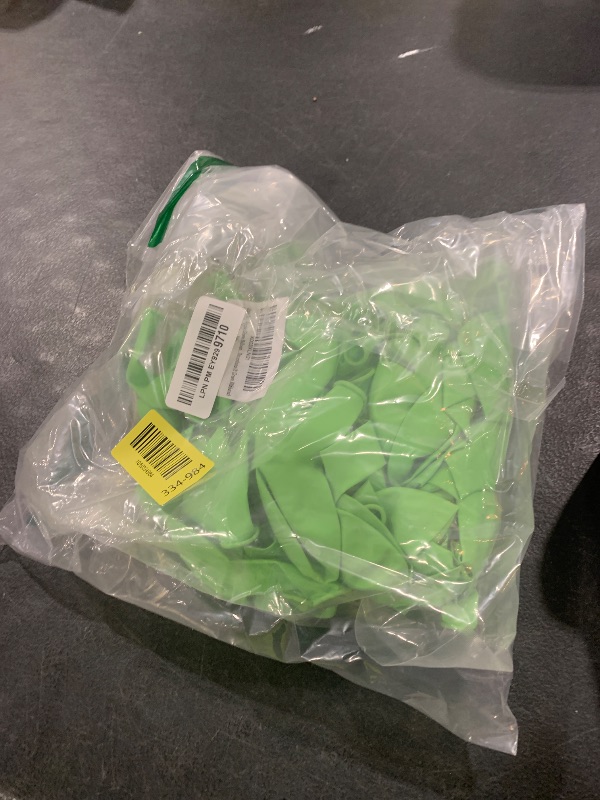Photo 1 of Lime Green Balloons, 140pcs 18 12 10 5 Inch Different Sizes Pack Party Latex Balloons for Birthday Halloween Holiday Balloon Garland as Party Decorations