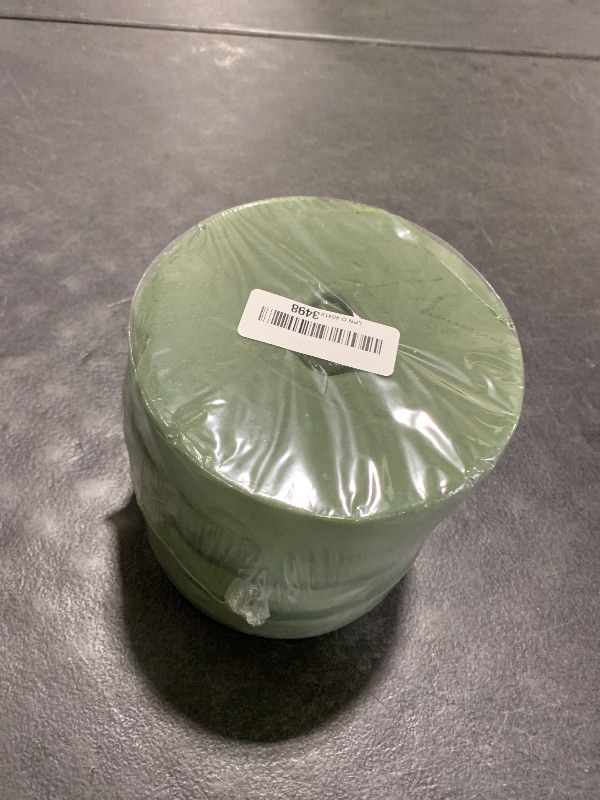 Photo 1 of TAOPE Floral Foam, 6.5'' Large Dry & Wet Floral Foam Bricks Round for Artificial Flowers, Green Foam Blocks for Wedding Decoration