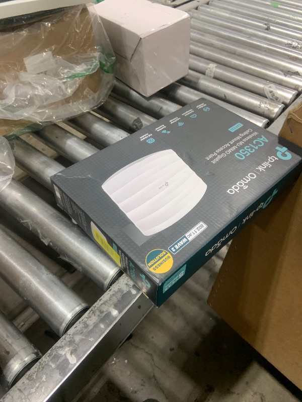 Photo 1 of TP-Link EAP225 Omada AC1350 Gigabit Wireless Access Point Business WiFi Solution w/Mesh Support, Seamless Roaming & MU-MIMO PoE Powered SDN Integrated Cloud Access & Omada App White1050344058
