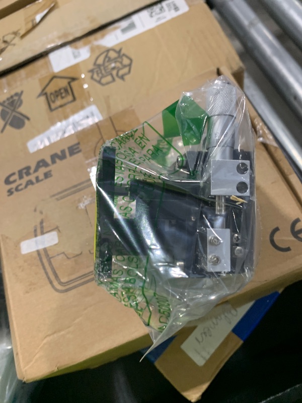 Photo 1 of LiGuVCY 60 x 60mm XYZ 3 Axis Linear Stage, Trimming Bearing Tuning Platform Sliding Table Manual Linear Positioning Stage for Optical Laboratory Precision Measurement