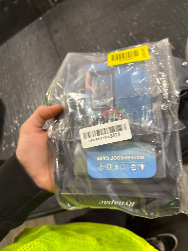 Photo 1 of [Up to 10"] Large Waterproof Phone Pouch Bag - 2 Pack Waterproof Phone Case for iPhone 17 16 15 14 Pro Max Galaxy S25 S24 Ultra, IPX8 Cellphone Water Protector Pouch Beach Essentials Travel Must Haves